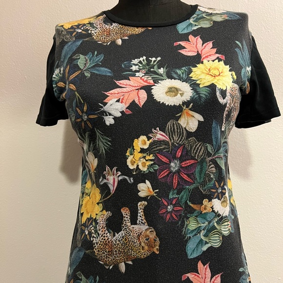 LE 31 Exclusivite Simons mens T-shirt but I’d wear it! 
🧡🖤cheetahs🧡🖤 size sm - Picture 6 of 8